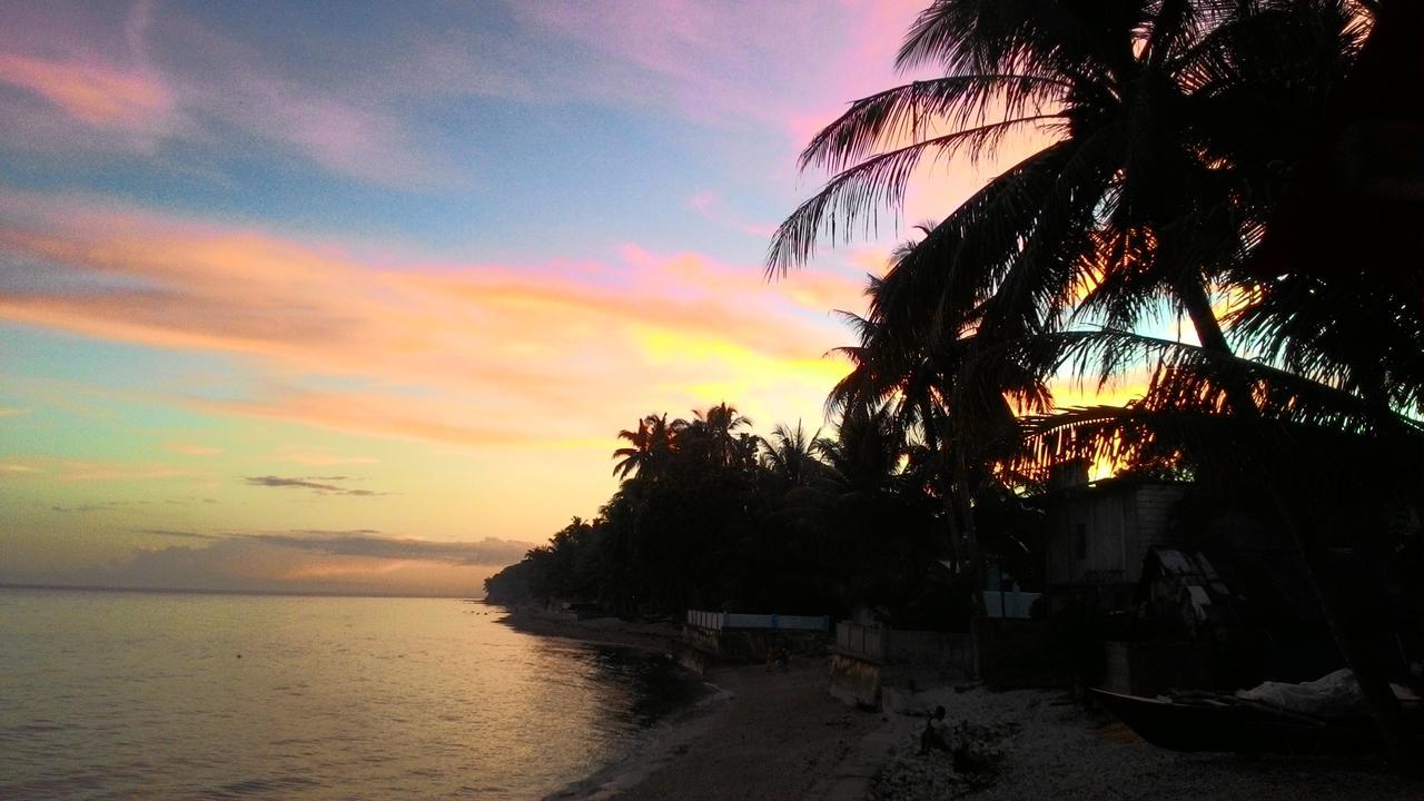 Bamboo Beachhouse Dormitory Garcia Hernandez Esterno foto