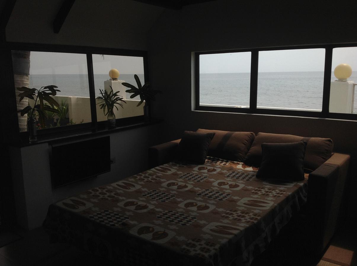 Bamboo Beachhouse Dormitory Garcia Hernandez Esterno foto