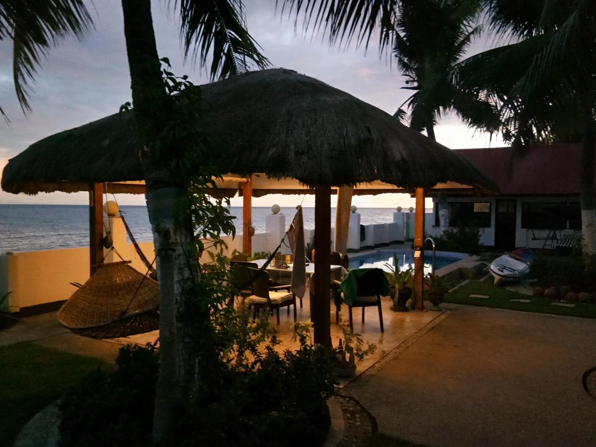 Bamboo Beachhouse Dormitory Garcia Hernandez Esterno foto